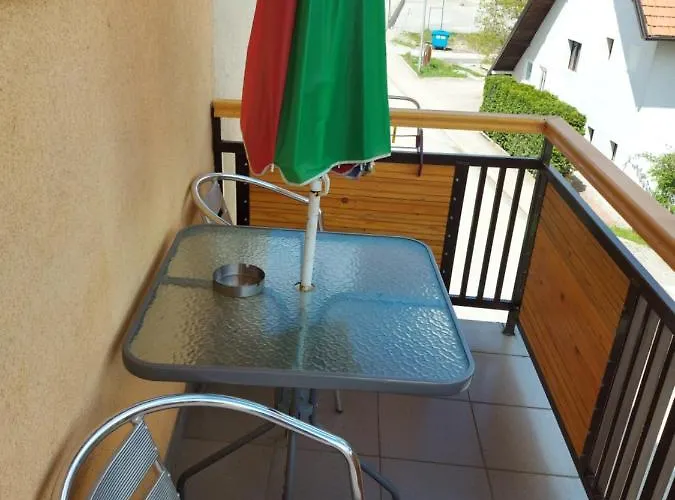 Monte Vista アパート *